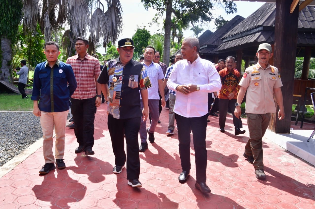 Masih Banyak Masyarakat Belum Tahu, Pj Gubernur Minta Bupati Luwu Bentuk Tim Sosialisasikan Cara Akses KUR