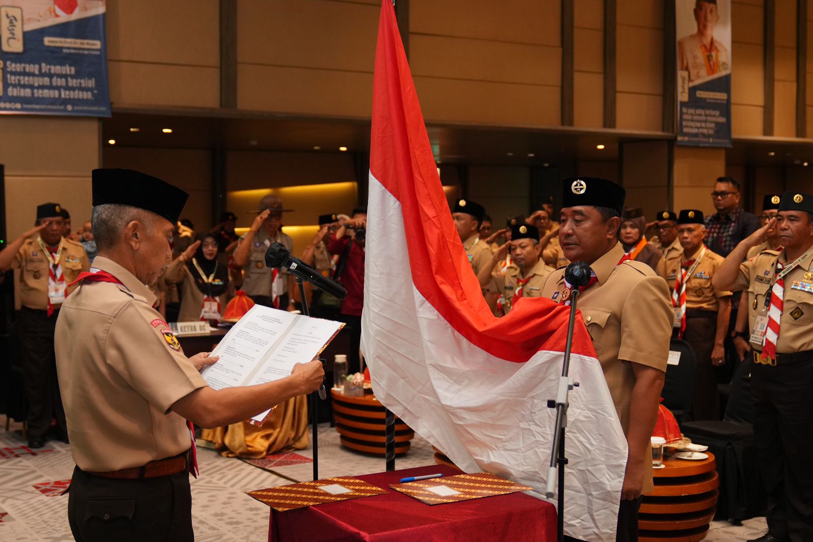 Mayjen TNI (Purn) Bachtiar Lantik Bahtiar Baharuddin Jadi Ketua Mabida Gerakan Pramuka Provinsi Sulsel