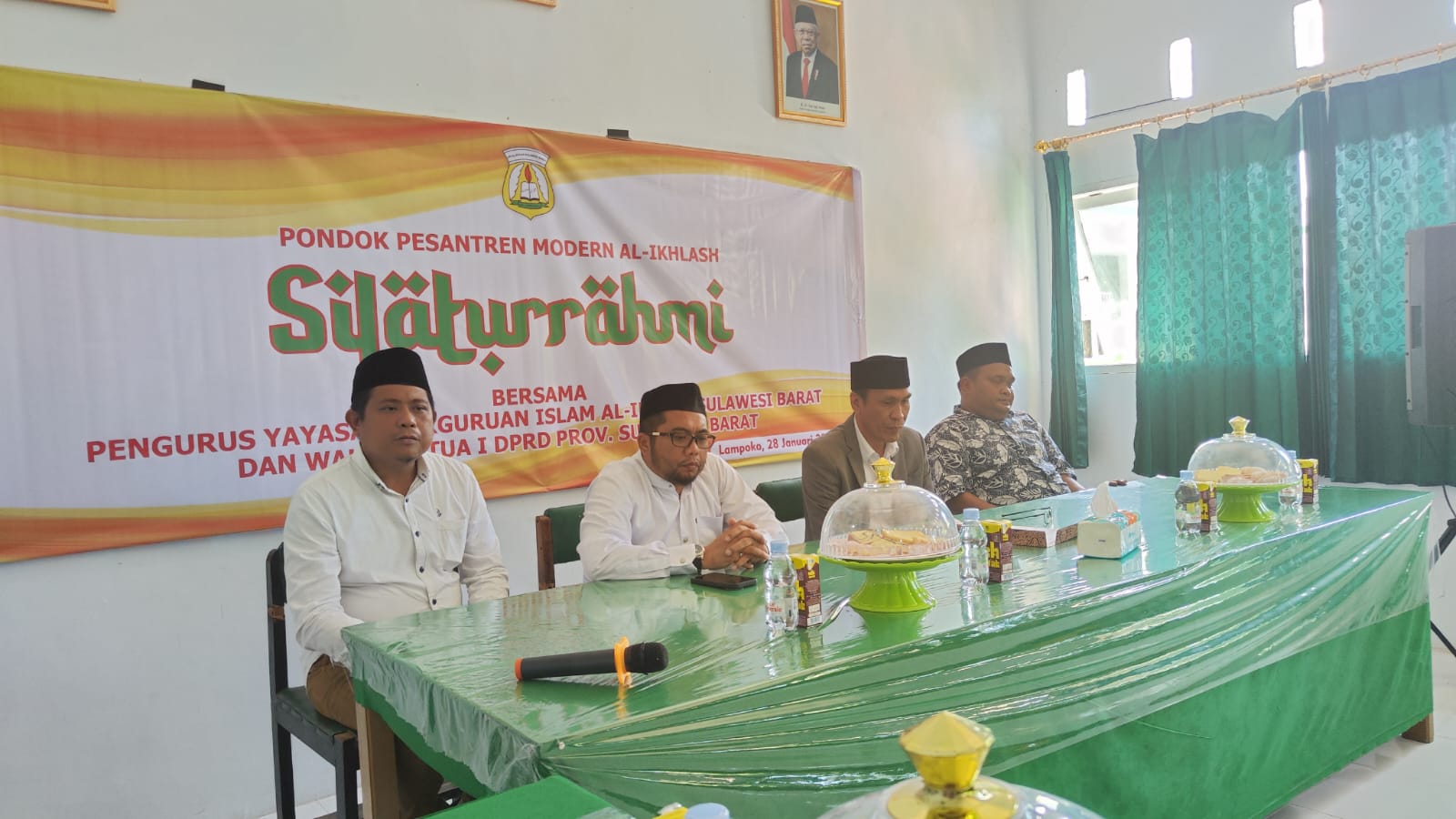 Wakil Ketua DPRD Sulbar Bersilaturrahmi ke Ponpes Modern Al-Ikhlas Lampoko