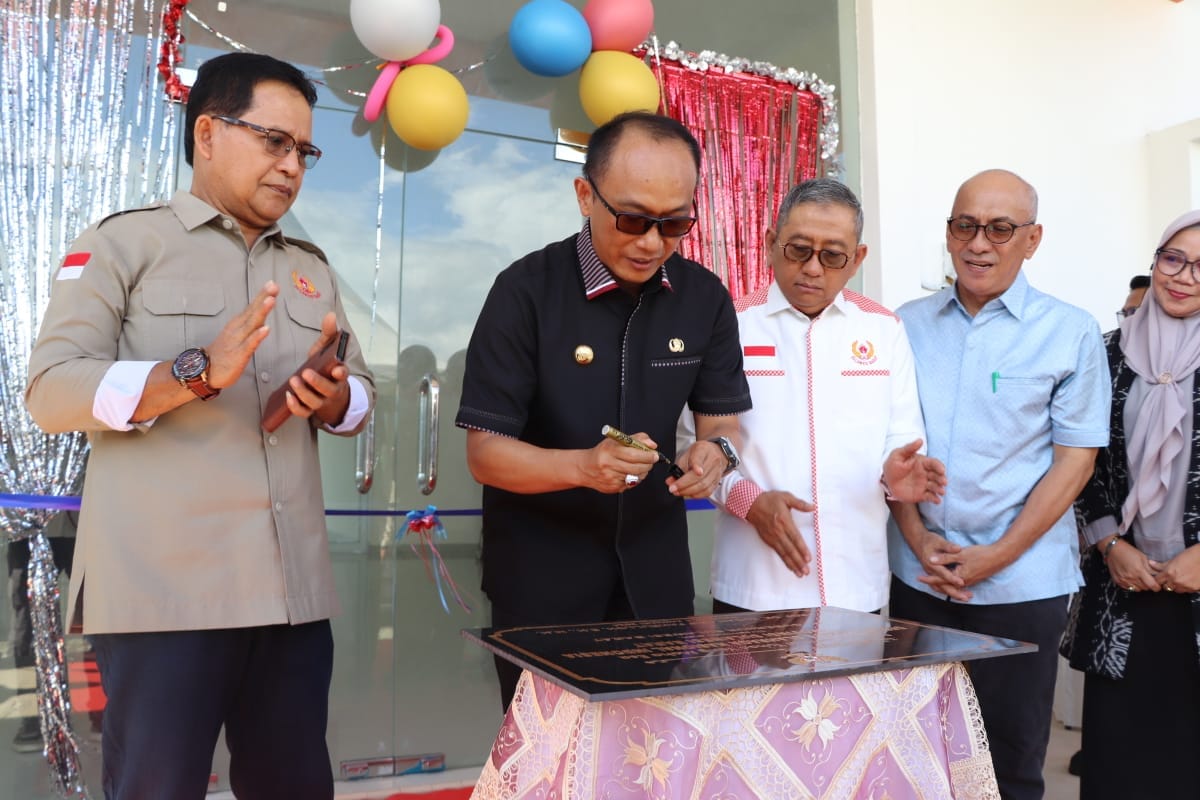 Resmikan Kantor KONI Sulbar, Pj Gubernur Harap Pacu Prestasi Olahraga