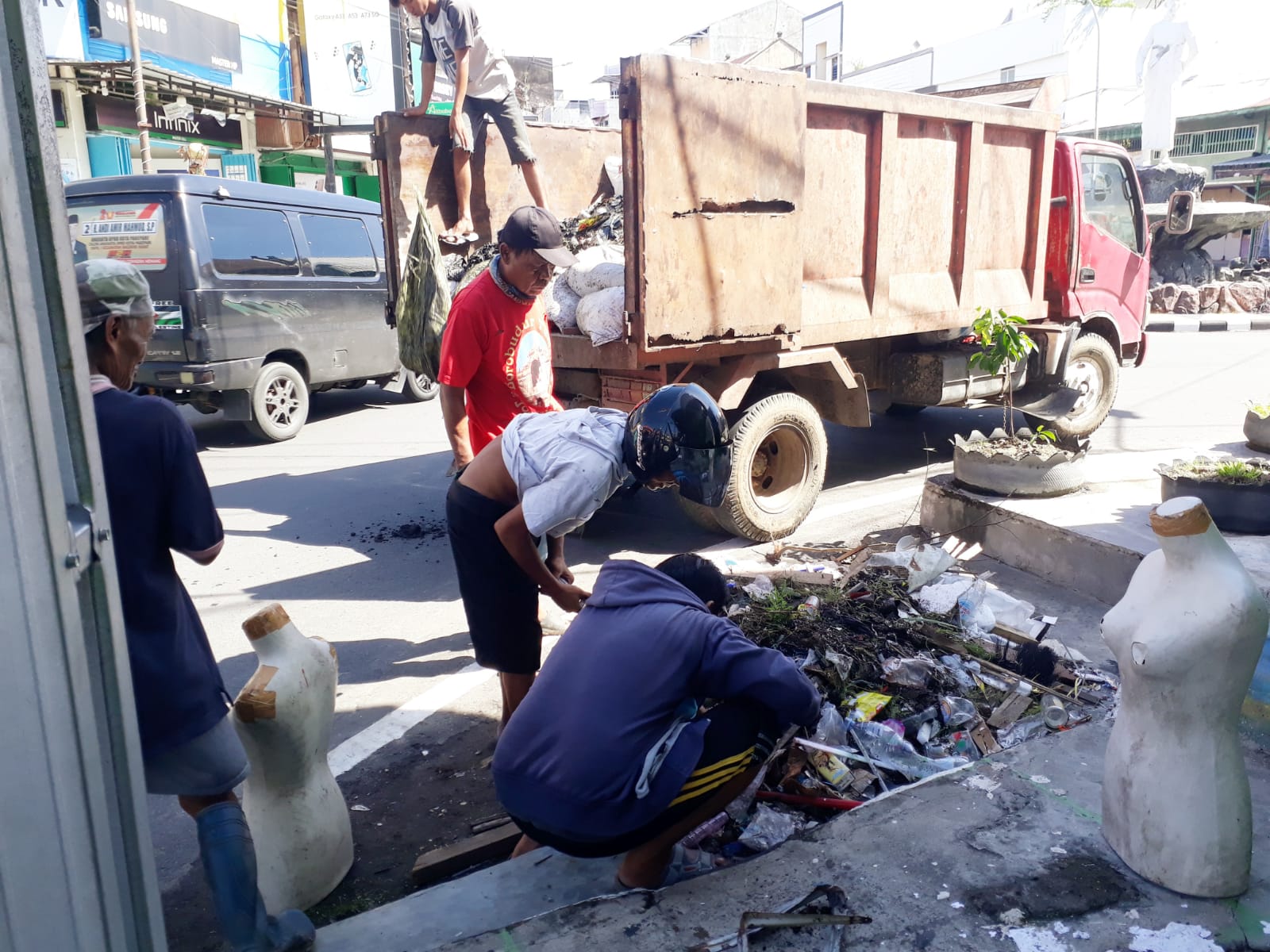 Instruksi Langsung Pj Wali Kota Akbar Ali, Pemkot Parepare Giatkan Kerja Bakti