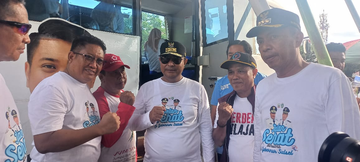 Pj Gubernur Sulsel Puji Jajaran Bappeda Parepare Antusias Ikut Donor Darah dan Jalan Sehat 