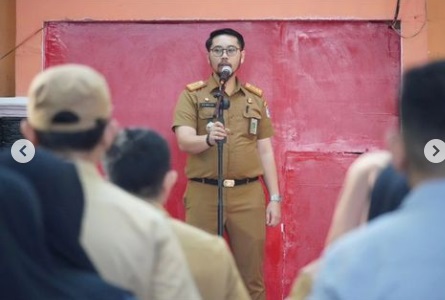Sekcam Ujung Tanah Jadi Pembina Upacara Bendera di Senin Pagi