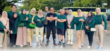 Sekwan DPRD Makassar Pimpin Kerja Bakti Serentak Bersih Drainase