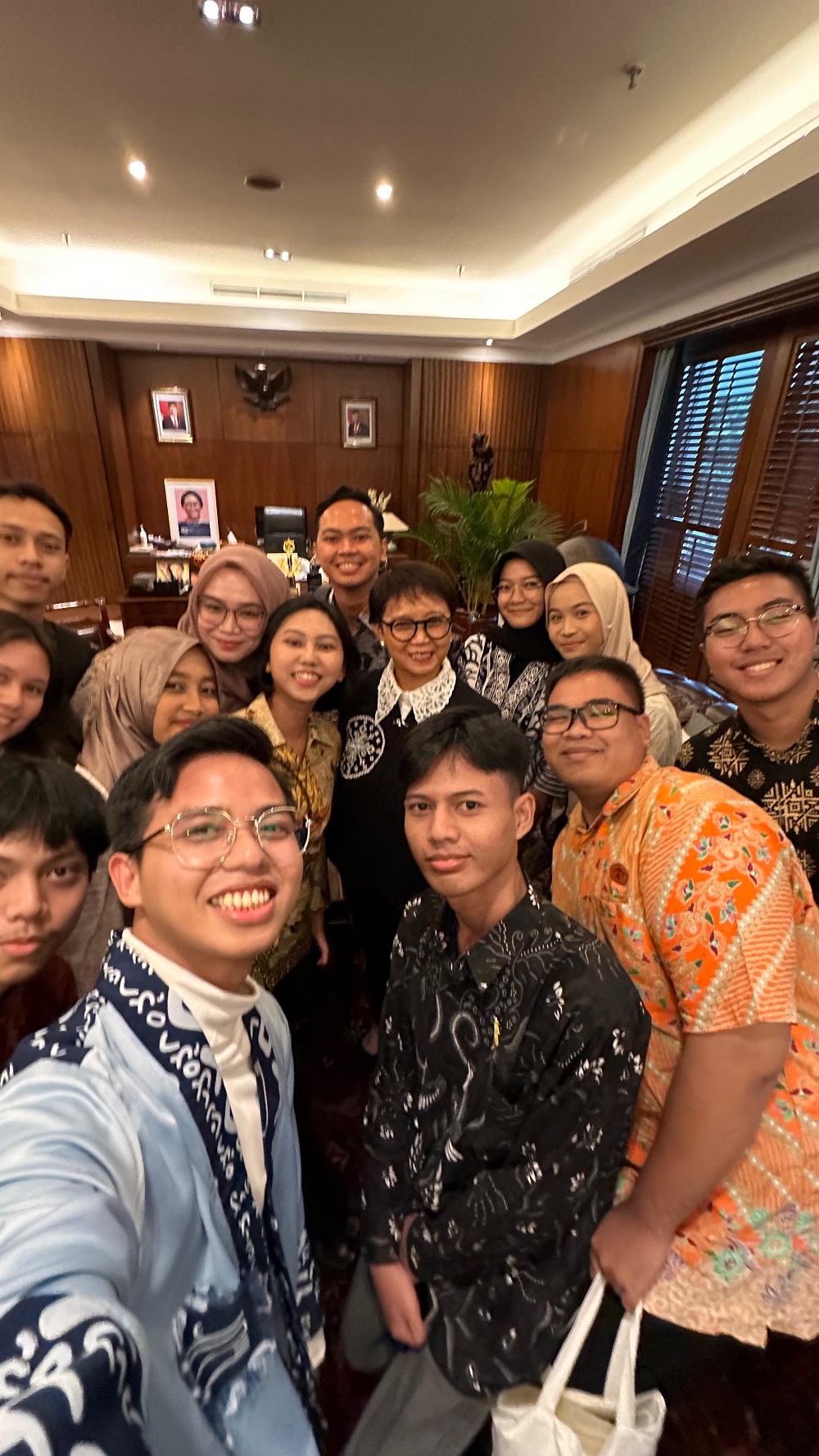 Satu-satunya di Luar Jawa, Putra Parepare Dapat Kehormatan Diundang Makan Siang dan Diskusi Bersama Menlu 