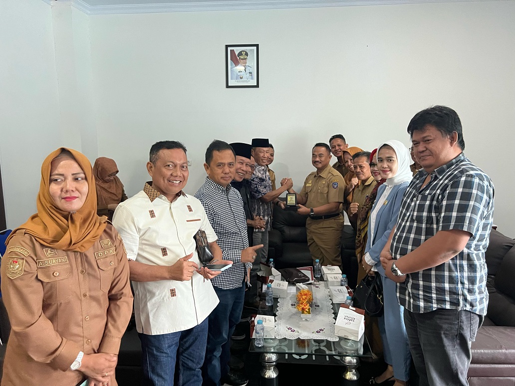 Hamsah Sunuba Bersama Komisi IV DPRD Sulbar Berkunjung ke Dinas Perpustakaan Sulsel