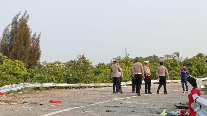 Mobil Milik Adik Bupati Majene Tabrak Pasutri di Pangkep hingga Tewas