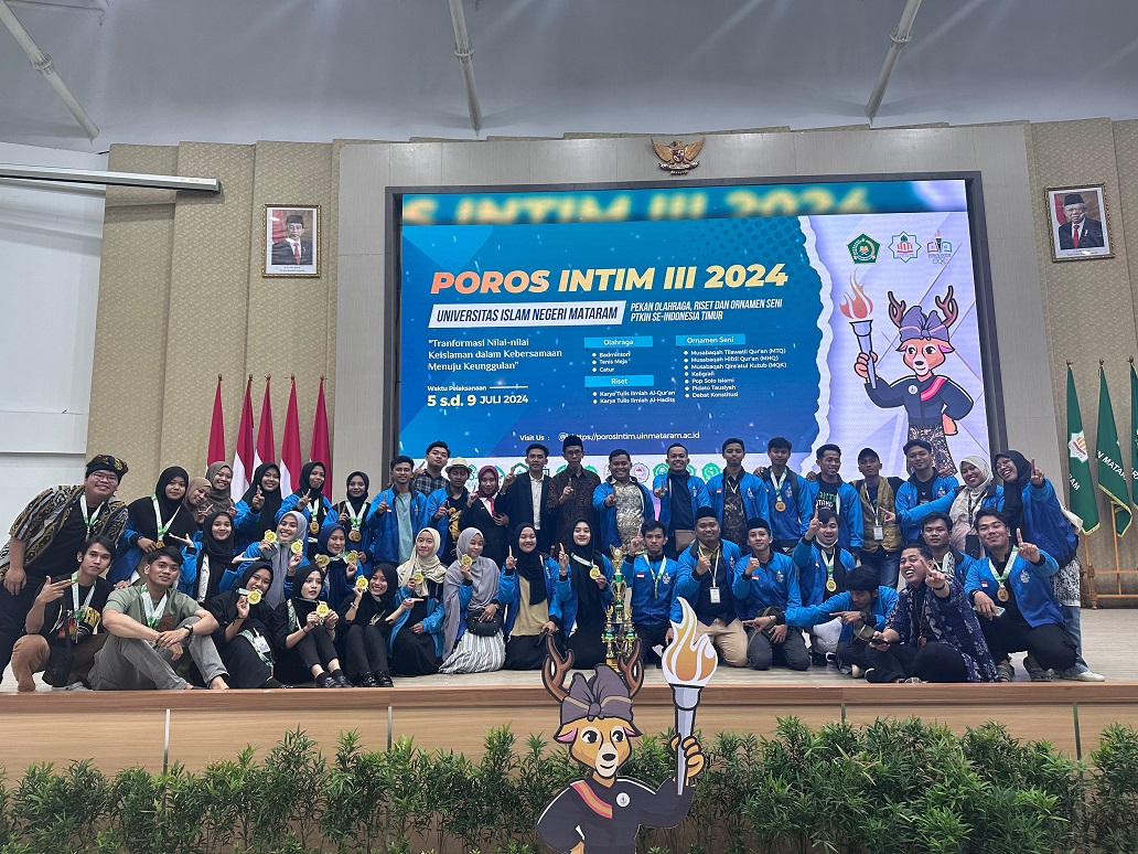 Ukir Sejarah, IAIN Parepare Juara Umum POROS INTIM se-Indonesia Timur 