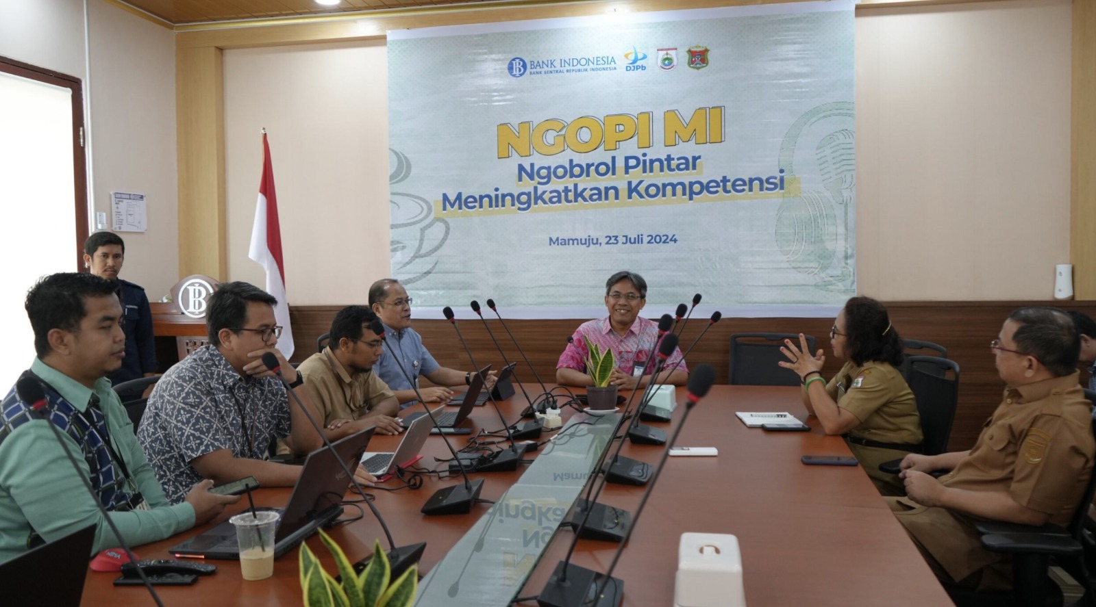 Kanwil DJPb Sulbar Jadi Narasumber pada Ngopi Mi Bersama Bank Indonesia