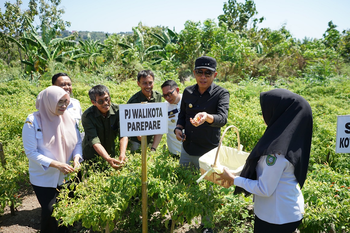 Pemerintah Menyapa, Pj Wali Kota Akbar Ali Harap Pasar Tani Dikembangkan Jadikan Parepare Pusat Pameran Komoditi Sulsel dan Sulbar