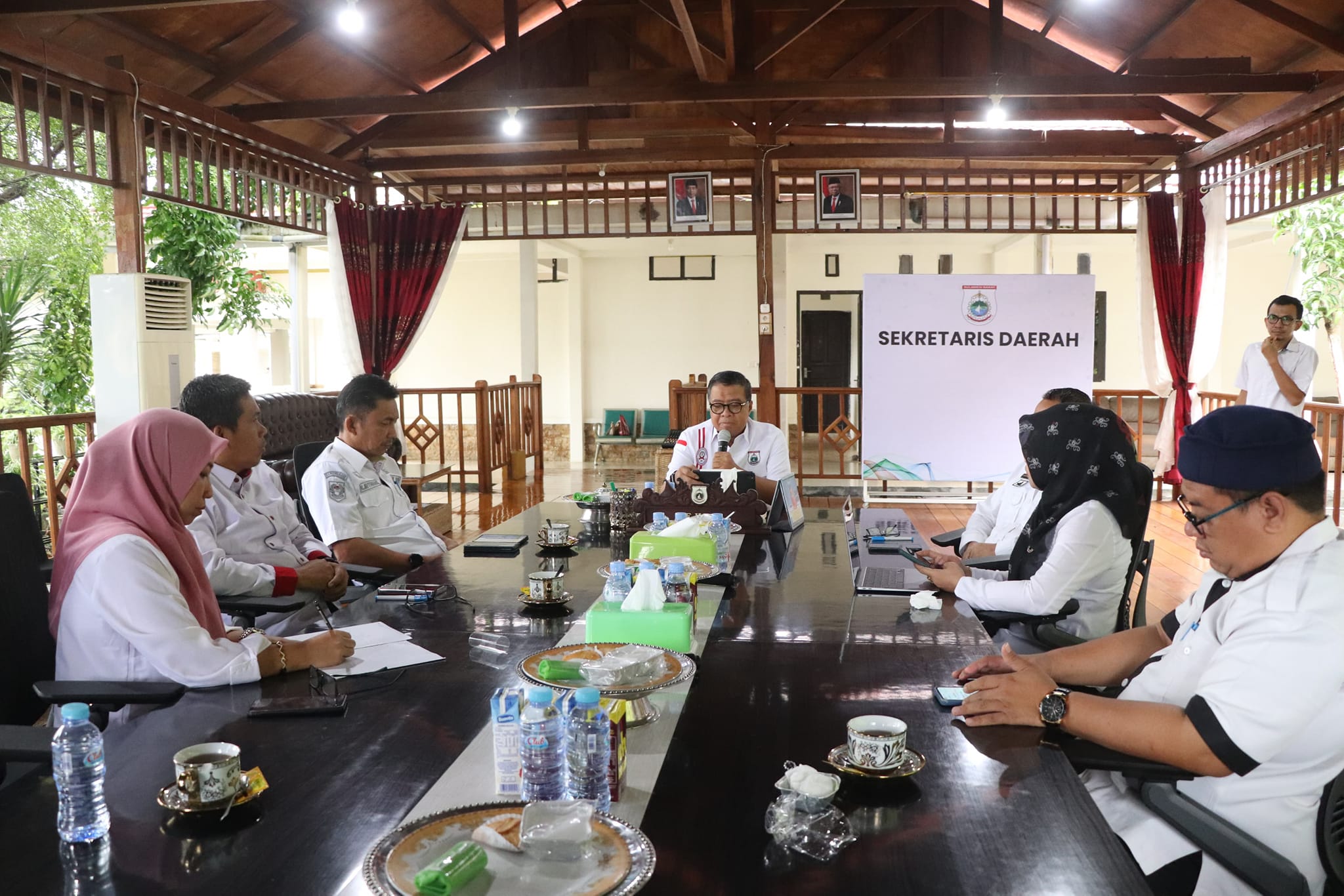 Kadis Dikbud Rapat Bersama Sekprov Sulbar Bahas Pelaksanaan Pemberian Beasiswa