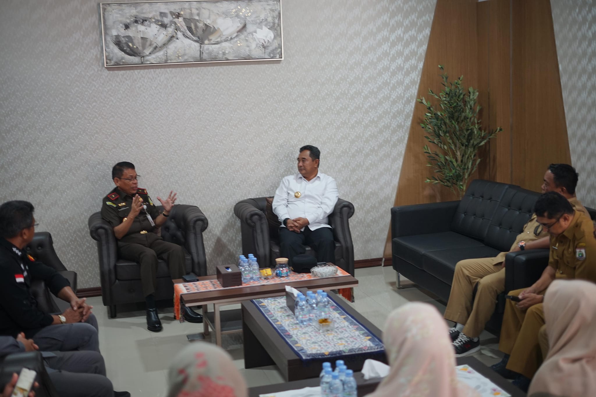 Pj Gubernur Bahtiar Kunjungi Kajati Sulbar