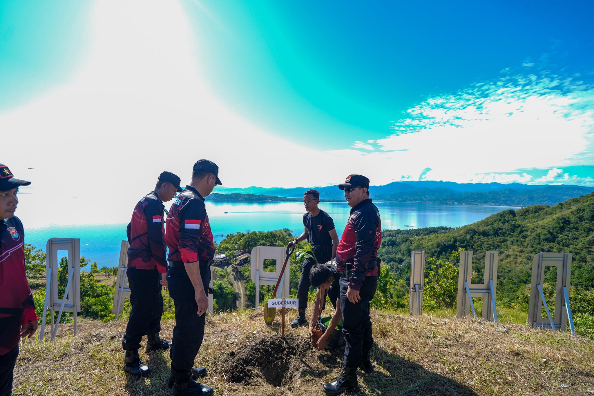 Gelar Lomba Menembak dan Tanam Pohon, Pj Bahtiar Apresiasi Kepedulian Polda Sulbar Terhadap Lingkungan