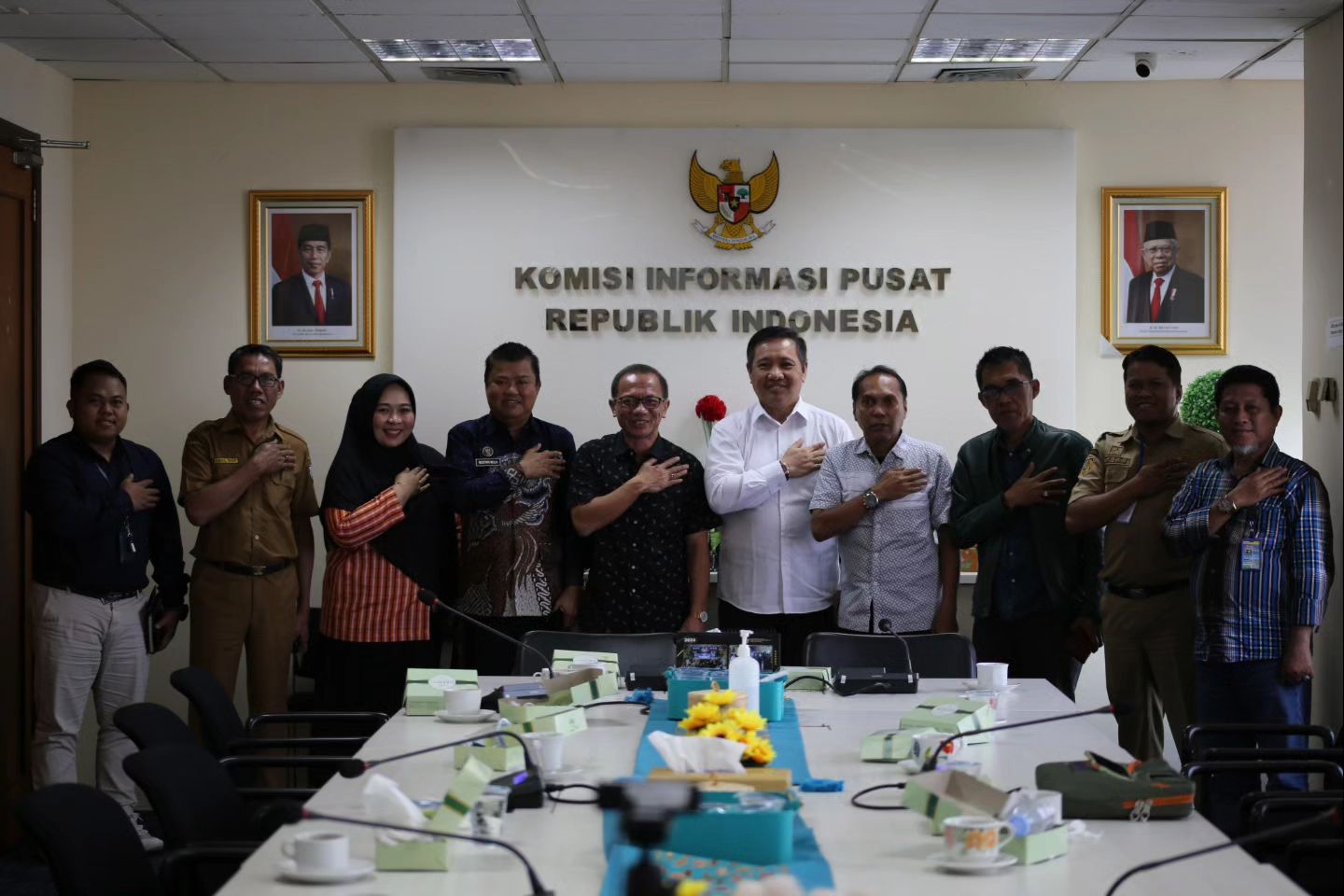 Jelang Seleksi KI, Komisi 1 DPRD Sulbar Bersama Dinas Kominfo Koordinasi ke KI Pusat