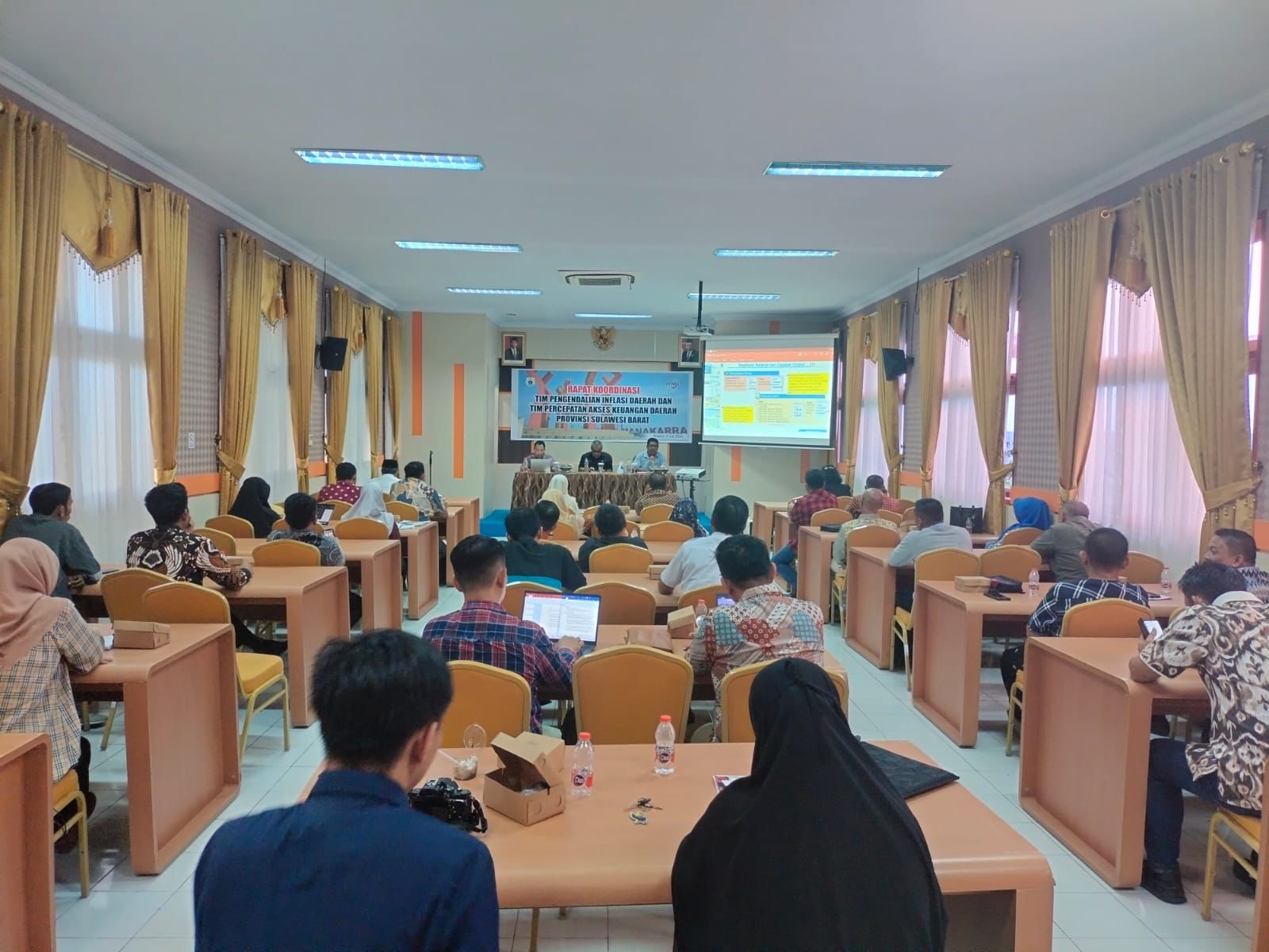 Kanwil DJPb Sulbar Jadi Narasumber Rakor TPID dan TPAKD di Majene