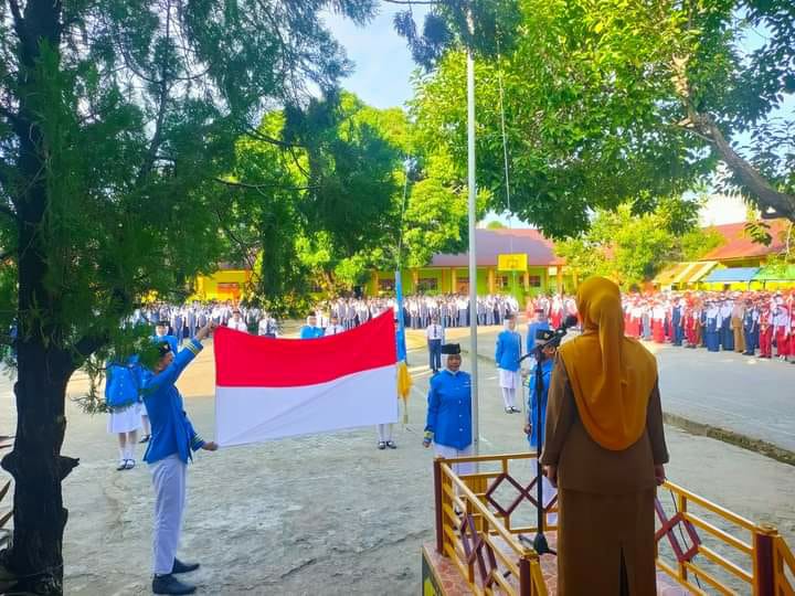 Berkesan, Siswa Baru SMPN 1 Parepare Ikuti MPLS Disambut Tari Paddupa