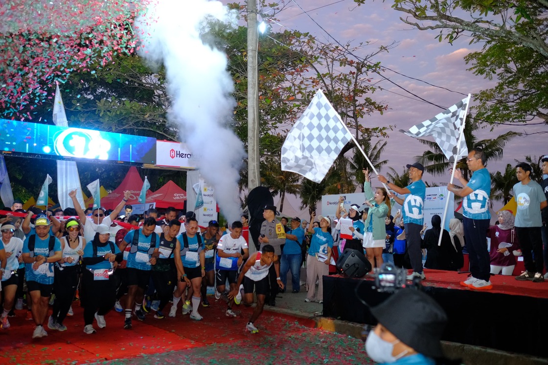 Danny Pomanto dan Prof Zudan Lepas dan Meriahkan PLN Mobile Herald Run