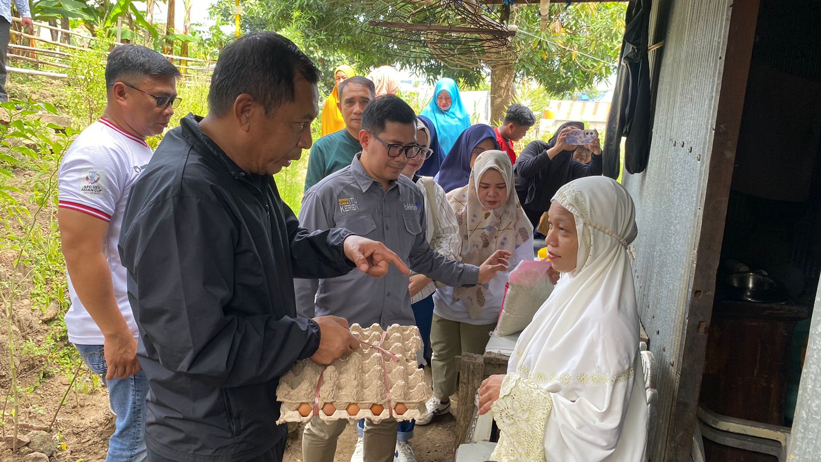 HUT ke-17 Ikatan Penyuluh KB, Pj Wali Kota Bersama DPPKB Parepare Turun Berbagi Bantuan Atasi Stunting