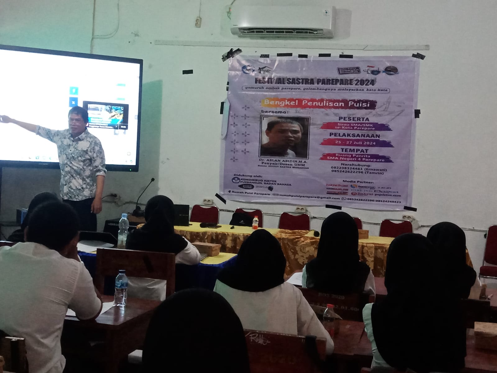 Beri Ruang Bagi Bakat dan Minat Siswa SMA se-Parepare, Rumah Puisi Gelar Bengkel Penulisan