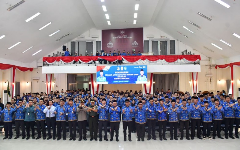 Kunker di Palopo, Prof Zudan Kukuhkan PAW Pengurus Korpri Kota Palopo