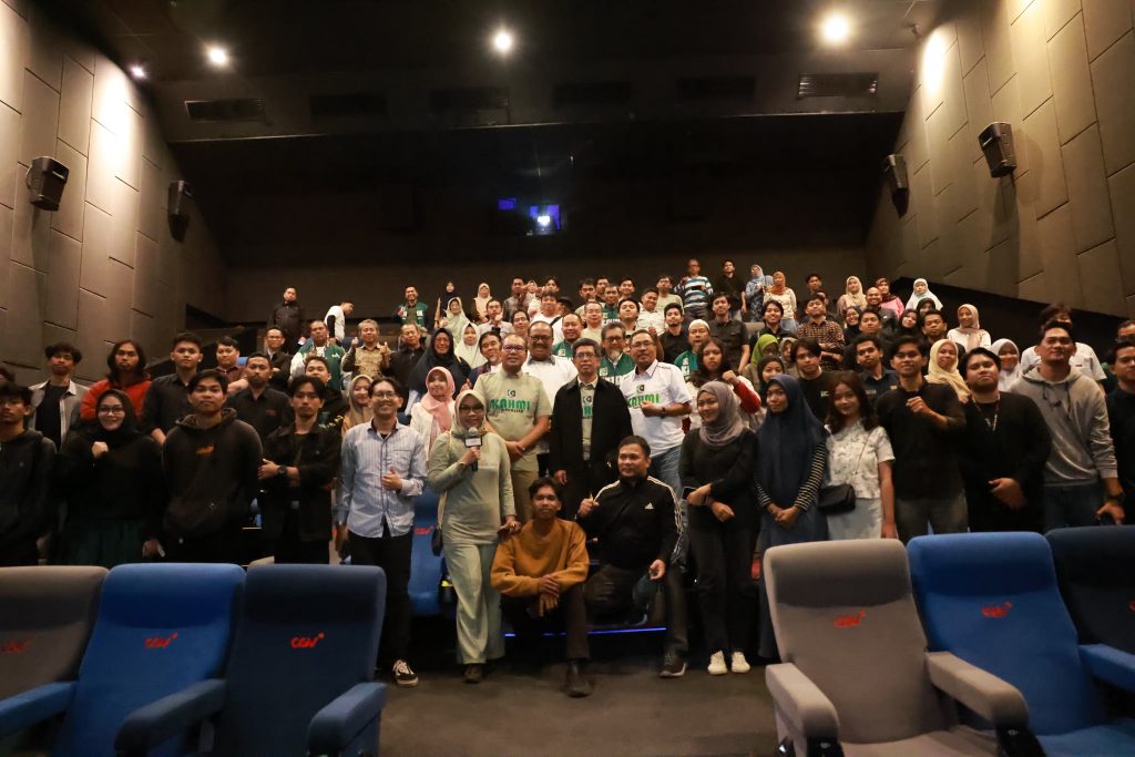 Danny Pomanto Bersama KAHMI Makassar Nobar Film Biografi Pendiri HMI