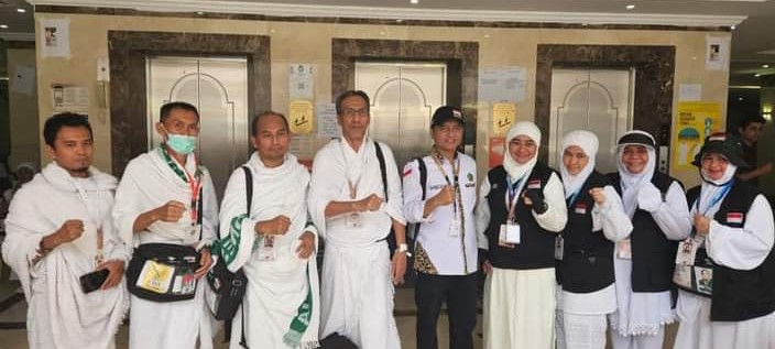 Usman Suhuriah Bersama Jemaah Haji Kloter 24 Wukuf di Arafah