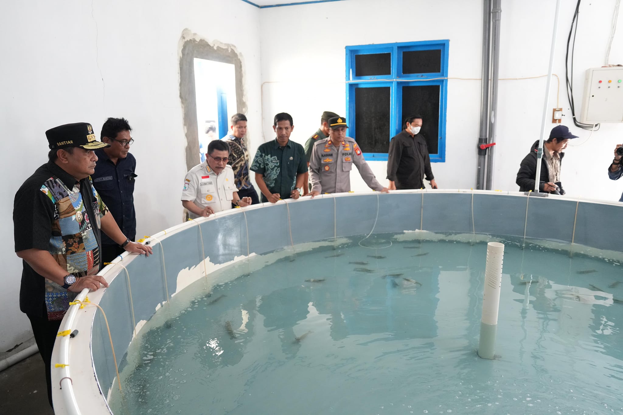 Kunjungi UPTD BBIP Poniang di Majene, Pj Bahtiar Akan Perkuat Perikanan Sulbar