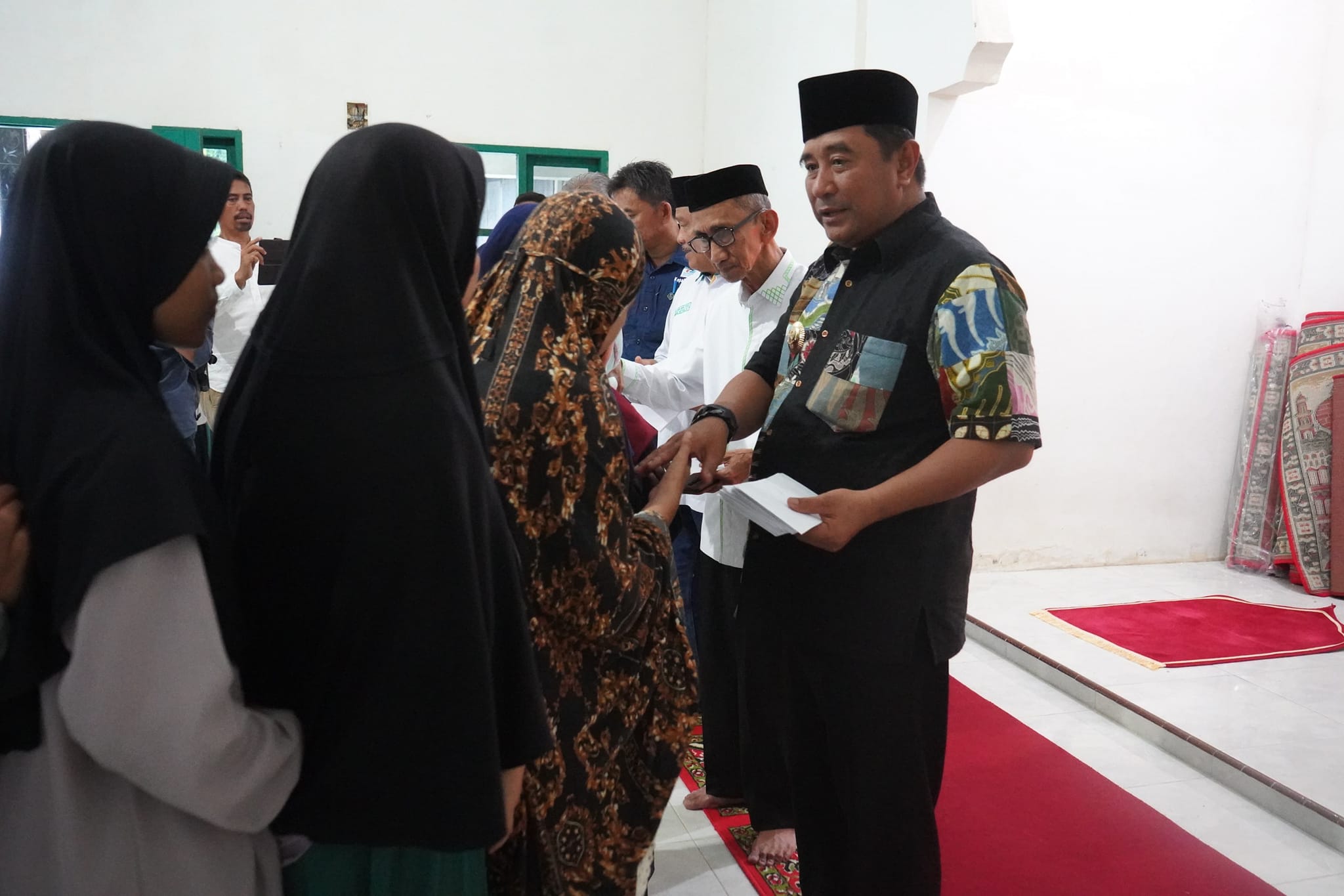 Pj Gubernur Bahtiar Shalat Idul Adha di Anjungan Manakarra Mamuju, Imbau Warga Untuk Berqurban dan Saling Memaafkan
