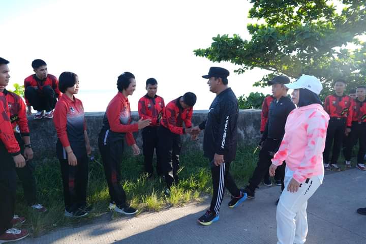 Momentum Jumat Bersih, Pj Bahtiar Pimpin Gerakan Gotong Royong Bersihkan Sampah di Sepanjang Jalan Arteri