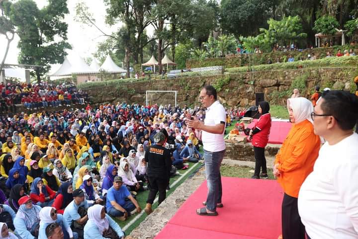 Danny Pomanto Beri Kuliah Umum pada ToT Character Building Dinas Pendidikan