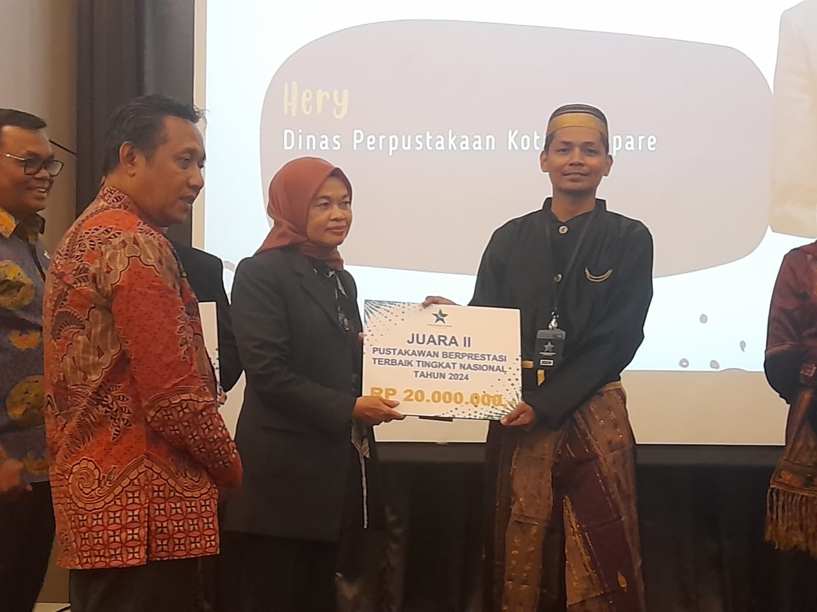 Membanggakan, Pustakawan Parepare Raih Penghargaan Terbaik Tingkat Nasional