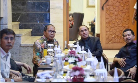 Danny Pomanto Jamu Makan Malam Kepala Badan Pemulihan Aset Kejagung