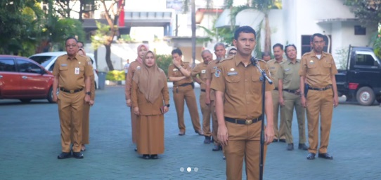 Kabag Humas Protokol Pimpin Apel Pagi Sekretariat DPRD Makassar