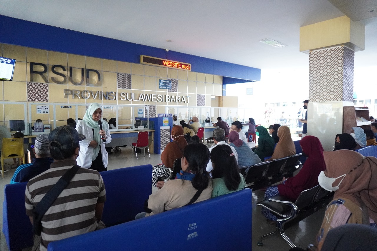 Dokter Spesialis Saraf Beri Penyuluhan Tentang Migrain di RSUD Sulbar