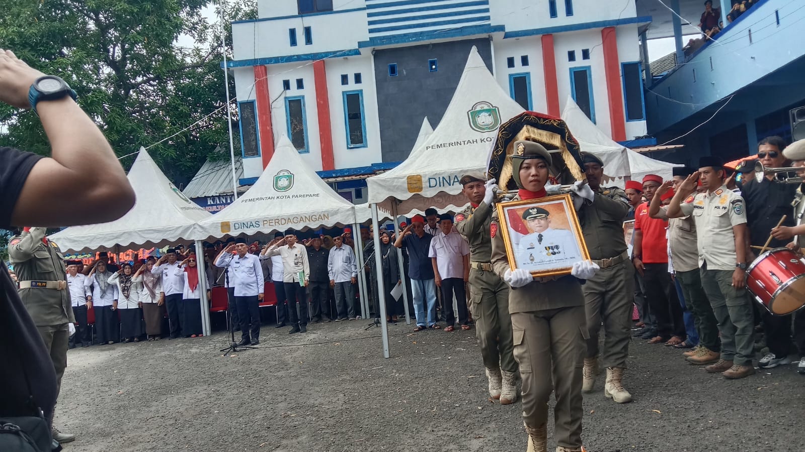 Sekda Parepare Pimpin Upacara Persemayaman Faisal A Sapada, Sampaikan Terima Kasih Atas Pengabdian ke Bangsa dan Negara