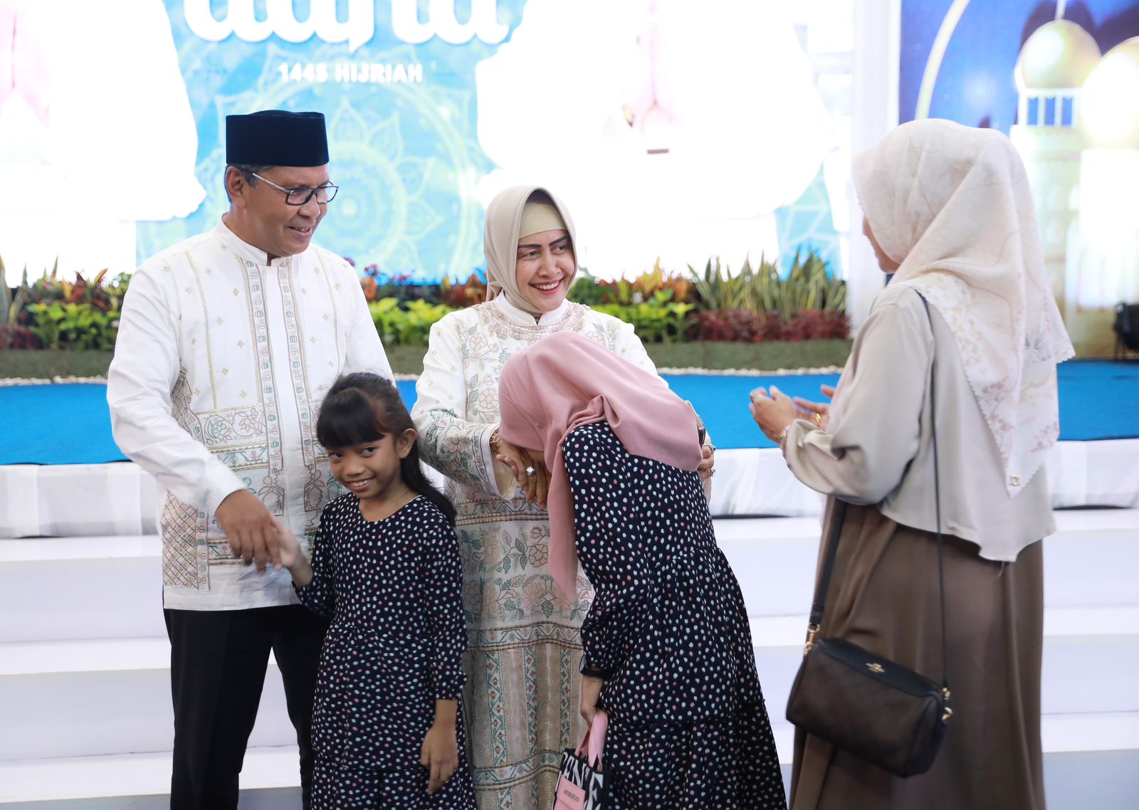 Gelar Halal Bihalal Idul Adha, Kediaman Danny-Indira Ramai Dikunjungi Warga Makassar