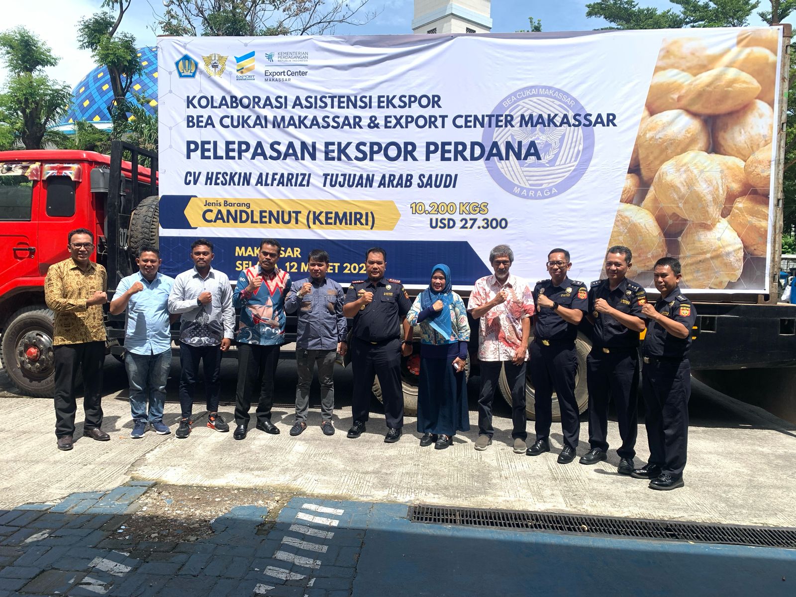 Pemprov Sulsel Lepas 10,2 Ton Kemiri Asal Sidrap ke Arab Saudi