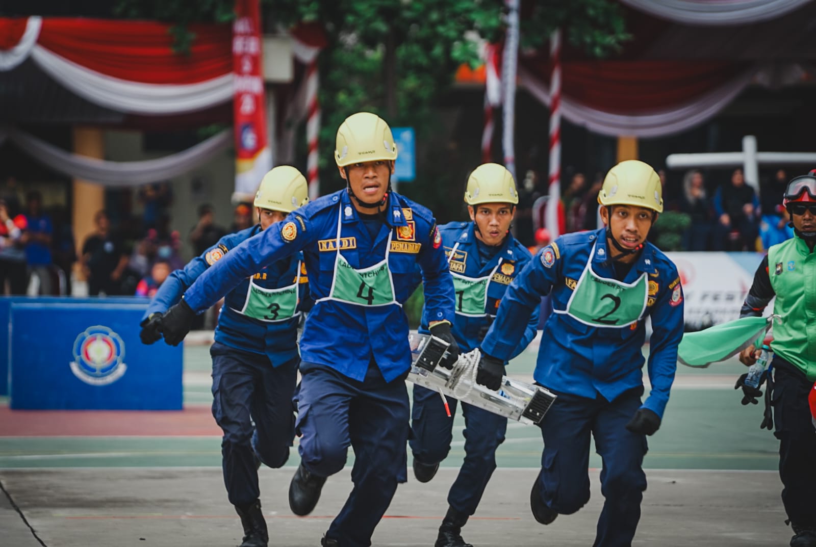 HUT Damkar Indonesia ke 105, Damkar Makassar Sabet Juara 1 Hose Laying