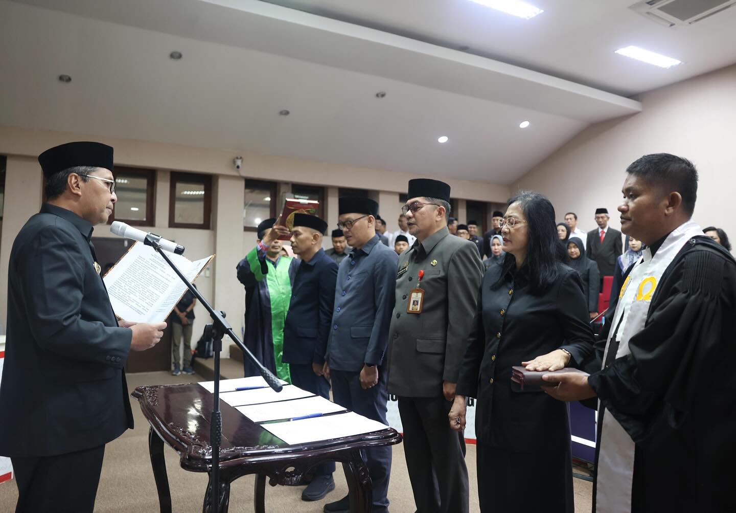 Lantik Pejabat Dinas Dukcapil, Wali Kota Makassar Minta Data Senantiasa Diperbaharui