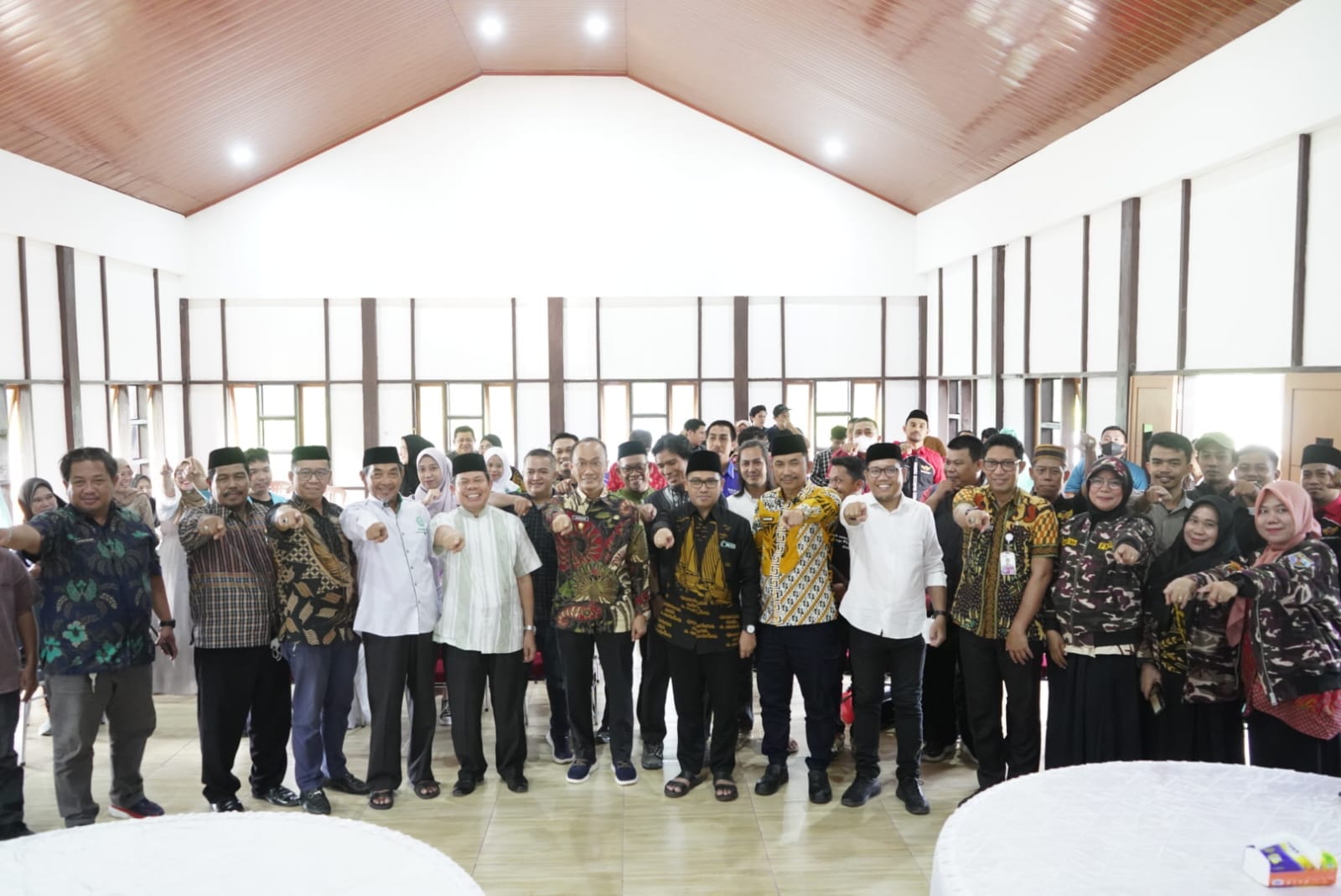 Kadis Dikbud Sulbar Dampingi Pj Gubernur pada Acara Bincang-bincang Pemuda