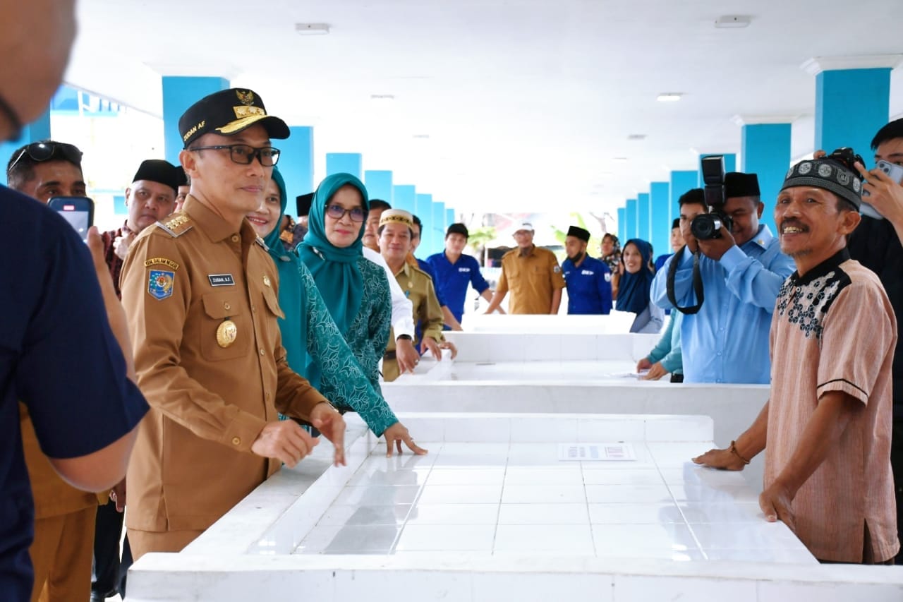 Resmikan Sejumlah Fasilitas di Pelabuhan Banggae Majene, Prof Zudan Harap Nelayan dan Pedagang Bisa Terbantu