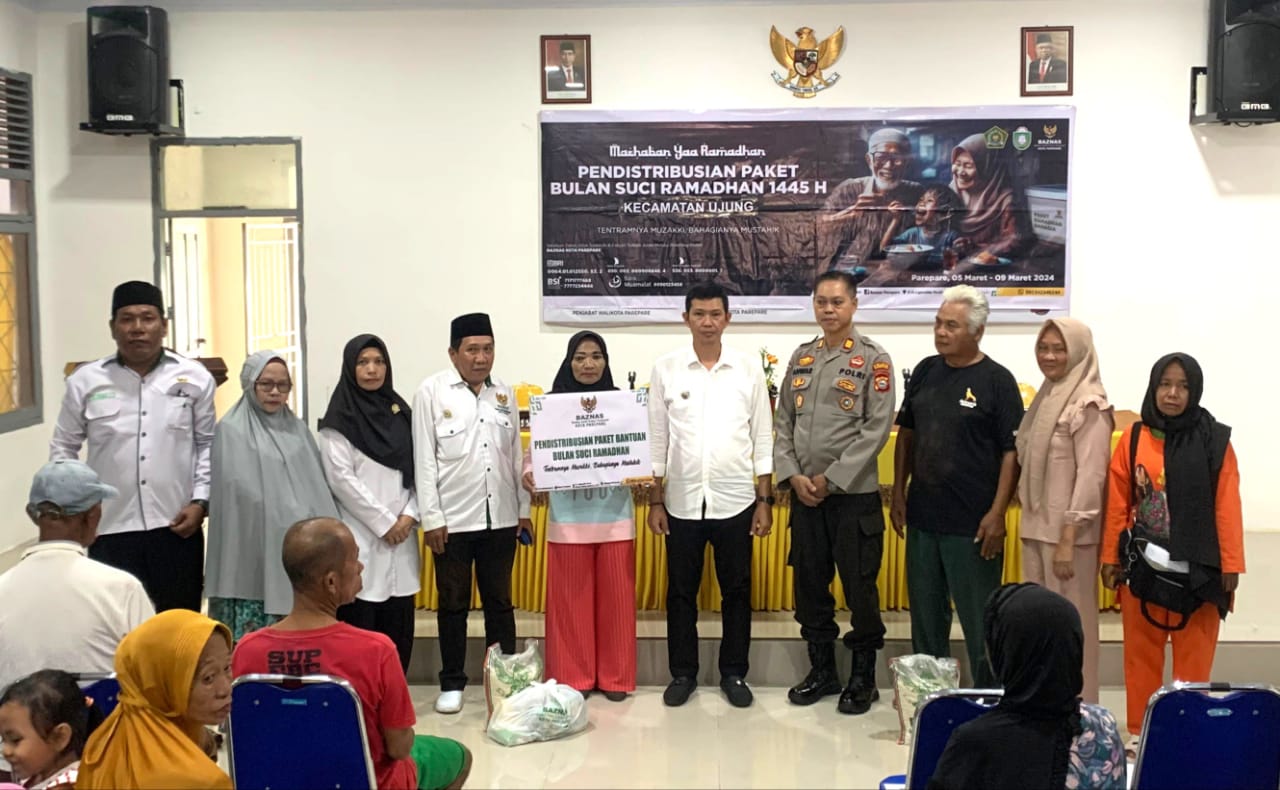 Camat Ujung Apresiasi Baznas Parepare Salurkan 125 Paket Sembako Ramadan ke Mustahik