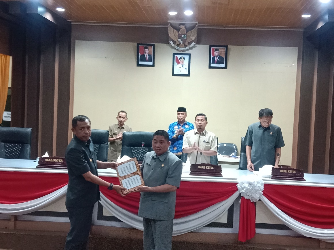 Pj Wali Kota Parepare Resmi Sampaikan LKPJ 2023 ke DPRD, Penuhi Prinsip Akuntabilitas Kinerja Penyelenggaraan Pemerintahan