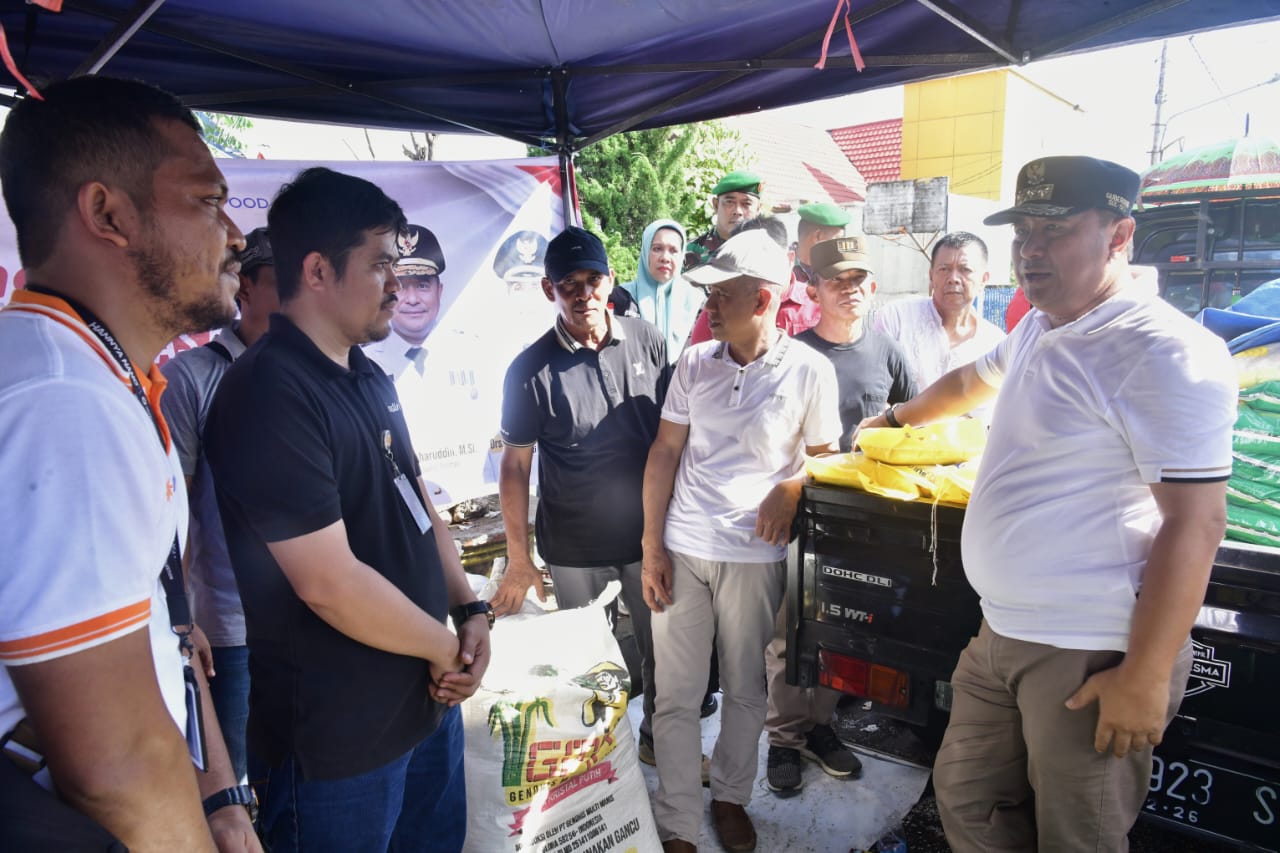 GPM di Bone, Pj Gubernur Sulsel Nyatakan Stok Beras Aman Hingga Juni 2024