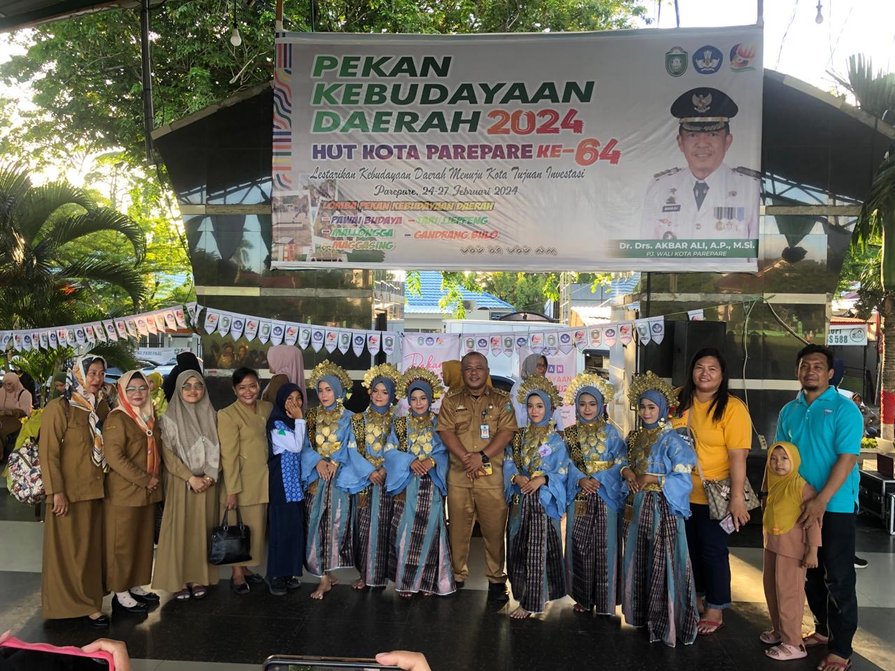 SMPN 4 Juara 2 Lomba Tari Jeppeng SMP se-Parepare Ajang Pekan Kebudayaan Daerah