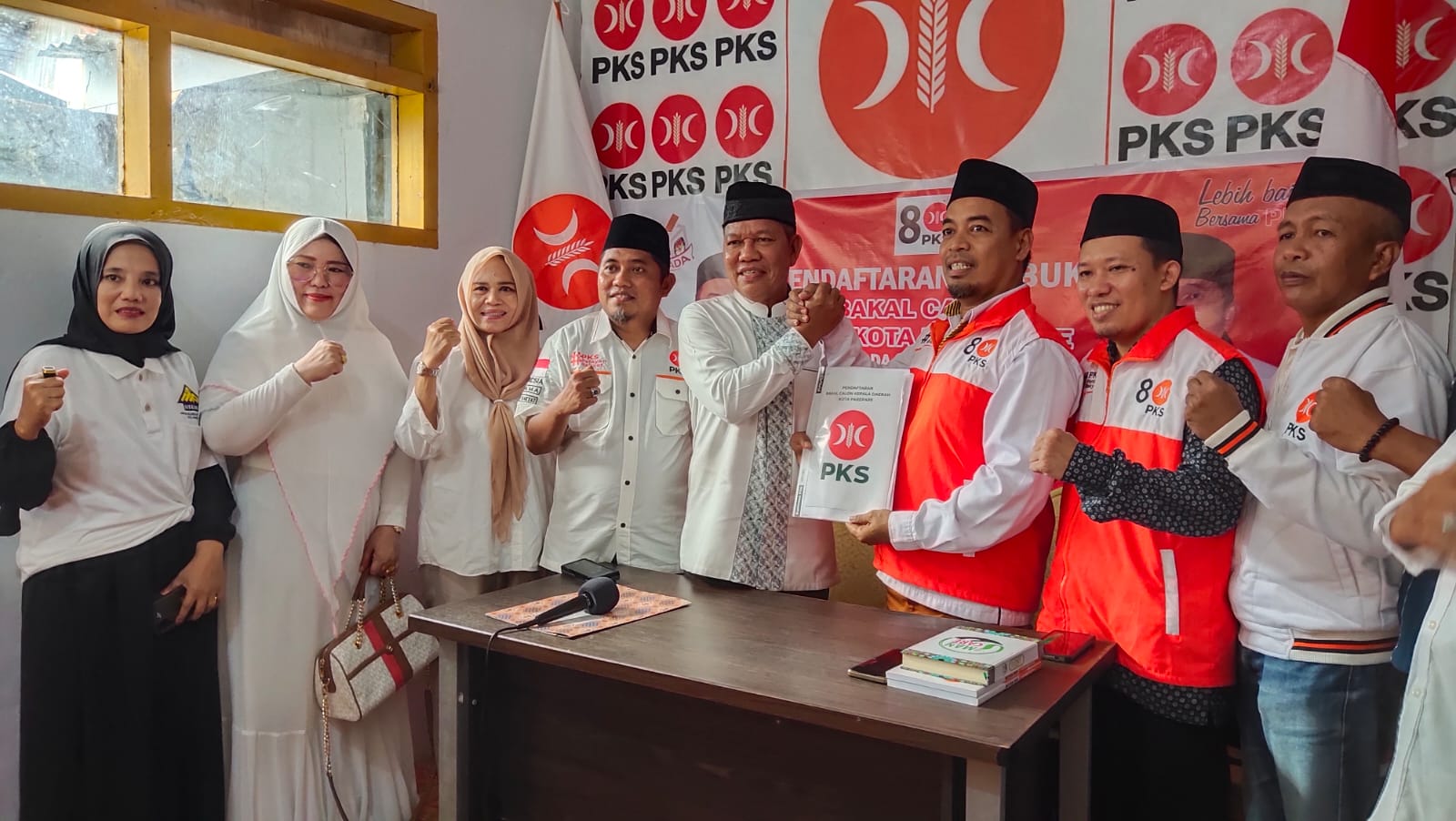 Semakin Ketat Perburuan Rekomendasi PKS, Zaini Kandidat Ketiga Kembalikan Formulir Bacalon Wali Kota Parepare 
