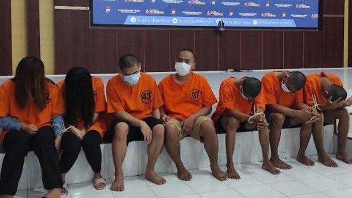 Penyanyi Dangdut Nyambi Jadi PSK Online, Suaminya Jadi Muncikari