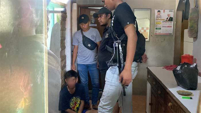 Agar Tak Diamuk Massa, Ayah Laporkan Anaknya ke Polisi Usai Membunuh Istri