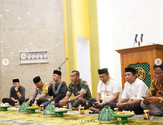Safari Ramadhan Masjid Untia, Camat Biringkanaya Ajak Ciptakan Generasi Cerdas Berkualitas