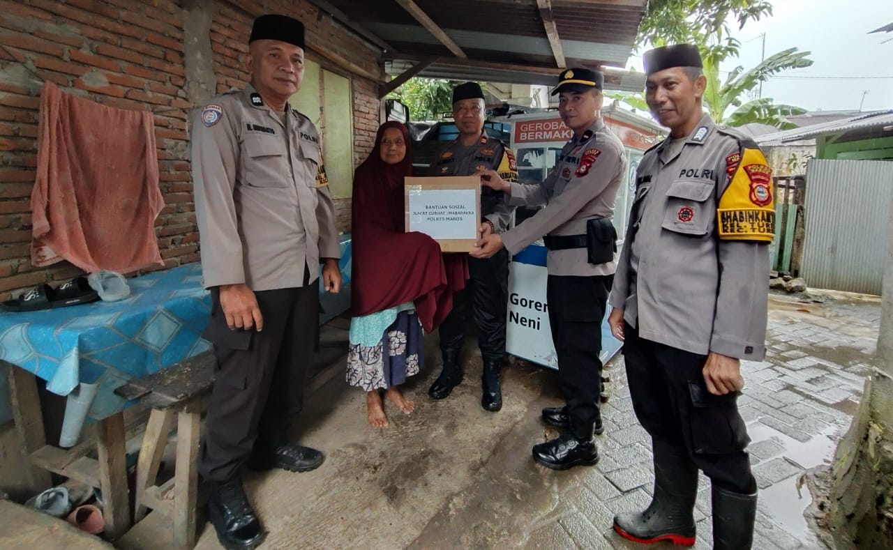 "Mabarakka" Program Unggulan Polres Maros Bahagiakan Masyarakat Pra Sejahtera